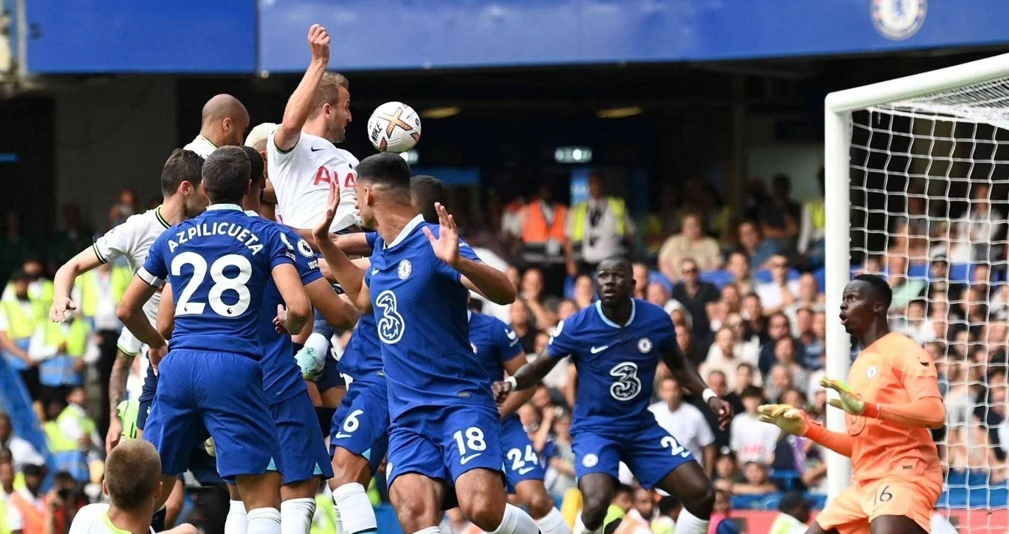 她们各自在 她们各自在